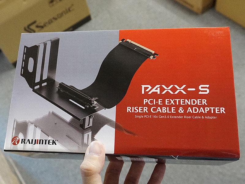 RAIJINTEKのPCIeライザーケーブルや「DeskMini」用のオプションパーツ