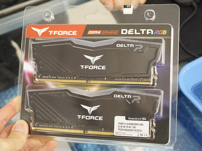 ゲーム向けOCメモリ「T-Force DELTA RGB」の8GB×2枚セット、Team製