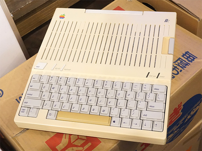 Beneath Apple DOS アップルDOS解説　（中古品,当時物） Vintage Computer チャンネル第113回～Apple II を実際に使って