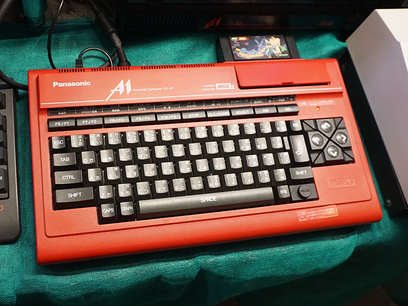 赤いボディが目を惹くMSX2「パナソニック FS-A1」が入荷、価格は14,800