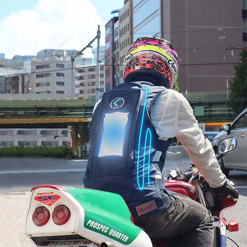 暑い日でもひんやり涼しい! 水冷式のクールベストがサンコーから