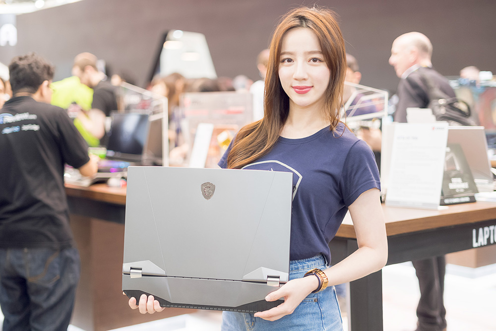 MSI、持ち出せる超ハイエンドノートや豪華仕様のAMD X570マザーを発表