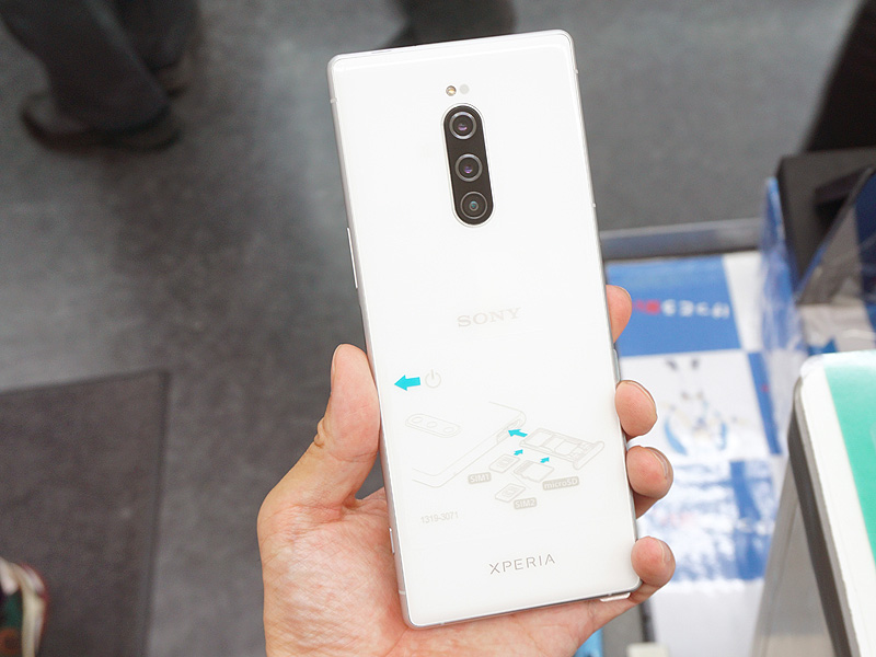 予約好調な4K有機ELスマホ「Xperia 1」が入荷、SIMフリーで実売12万円