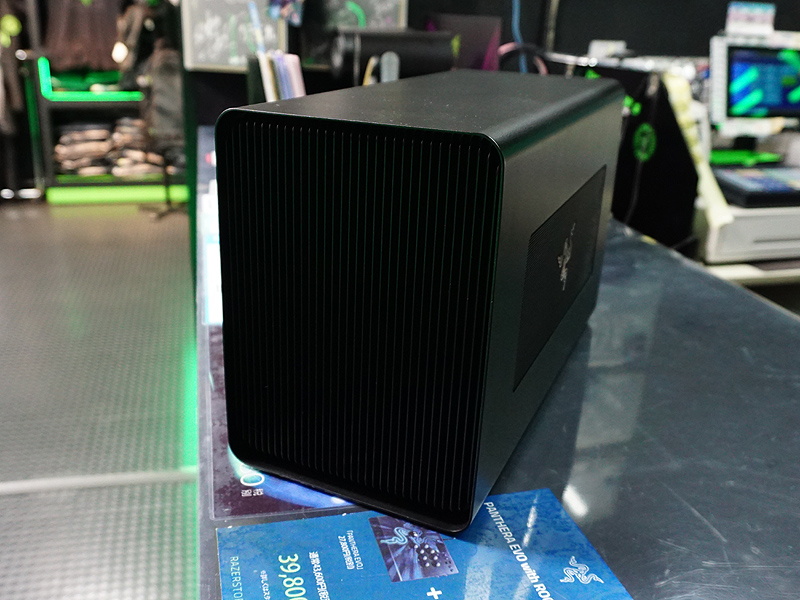 売れ筋】 Razer Core X Chroma 外付けGPU BOX fawe.org