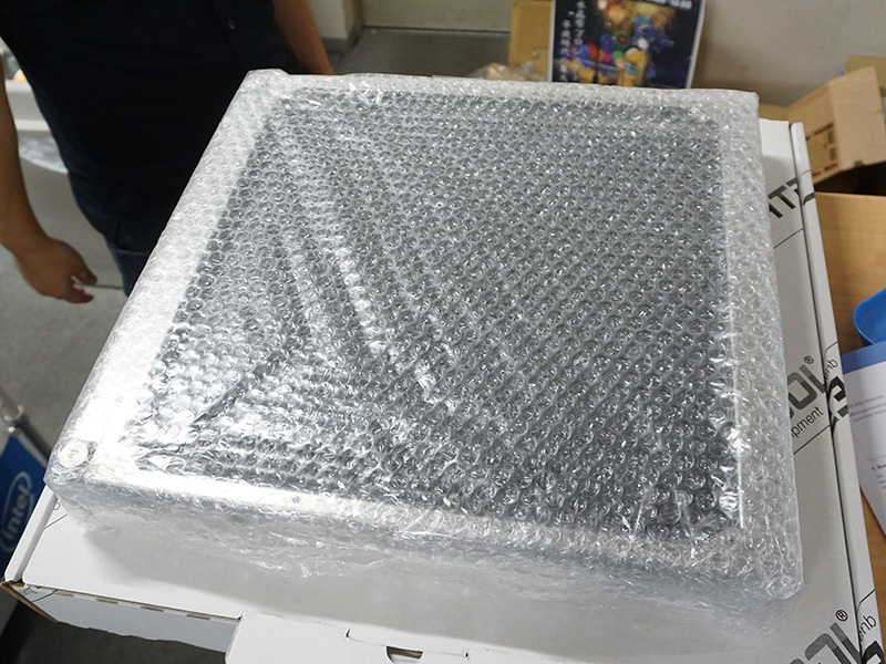 120mmファンを18基搭載できる巨大ラジエーターがWatercoolから