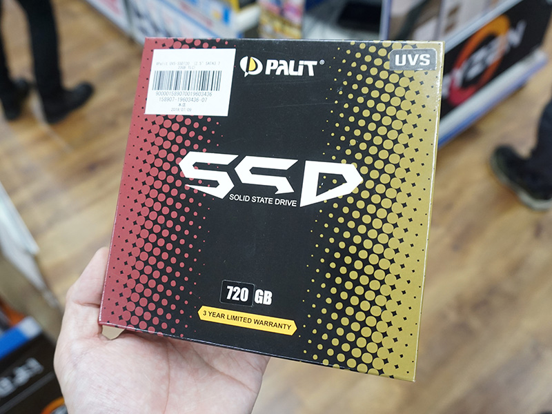 SSD 720GB 【送料無料】