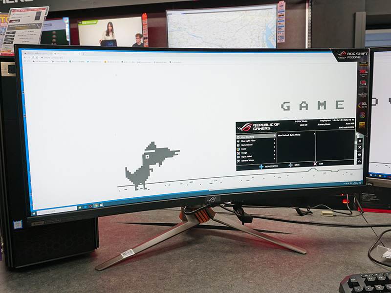 3,440×1,440ドット/200Hz駆動の35型液晶「ROG Swift PG35VQ」が 3,440×1,440ドット/200Hz駆動の35型液晶「ROG Swift PG35VQ」が
