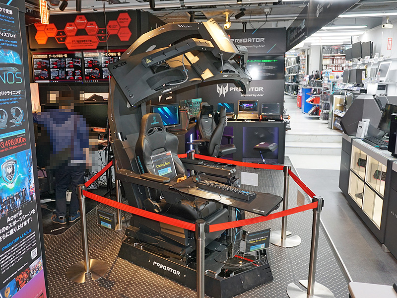 実売350万円のコクピット風ゲーミングチェア Predator Thronos が展示スタート Akiba Pc Hotline