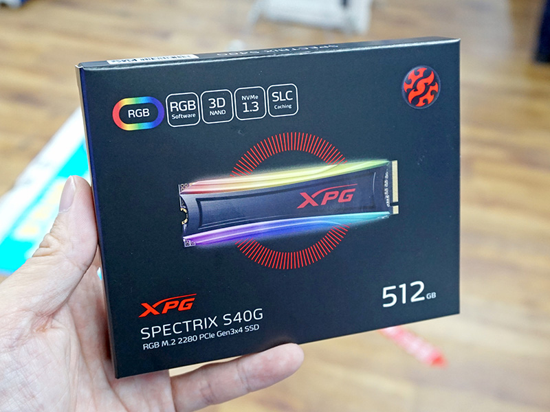 ADATAの光るNVMe SSD「XPG SPECTRIX S40G」に512GBモデル、価格は8,100 