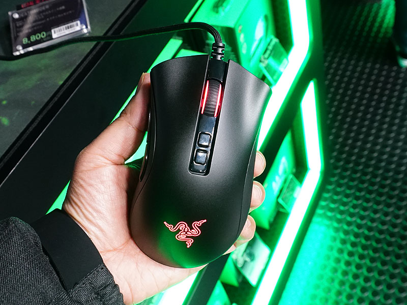Razer DeathAdder V2 ゲーミングマウス　20,000DPI Razerの新型ゲーミングマウス「DeathAdder V2」が発売、82gの軽量設計