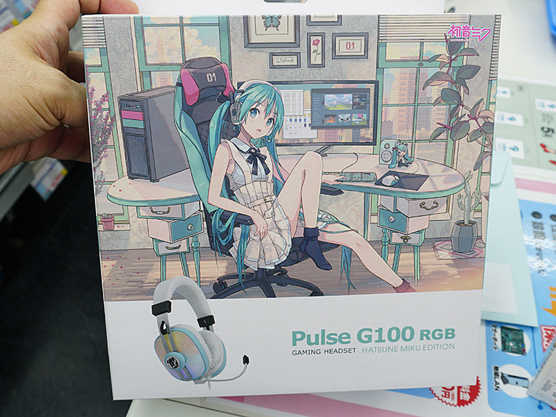 初音ミクコラボのヘッドセットが発売、購入特典はぬいぐるみ - AKIBA PC Hotline!