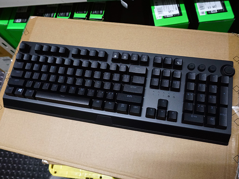 Razerの新型キーボード「BlackWidow V3 Pro」が発売、価格は税込29,800