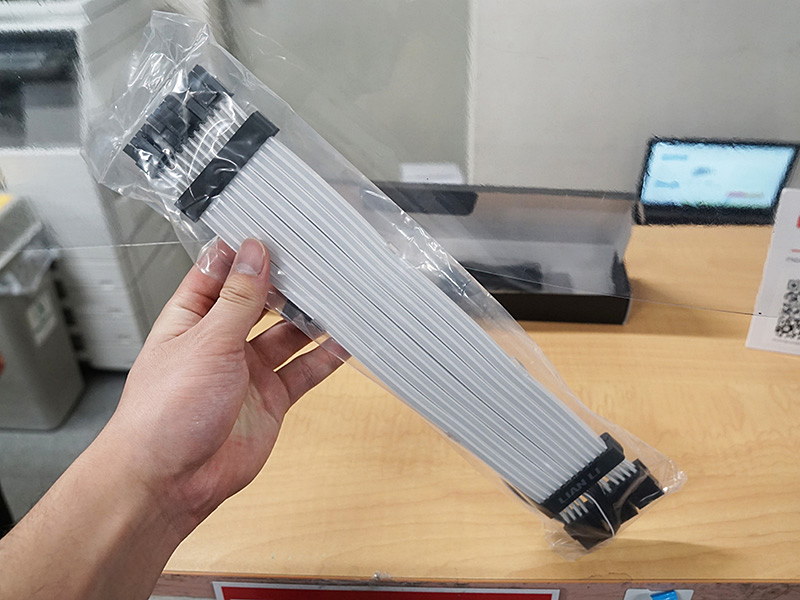 Lian Liの光る電源ケーブル「Strimer」にビデオカード向けモデル、162