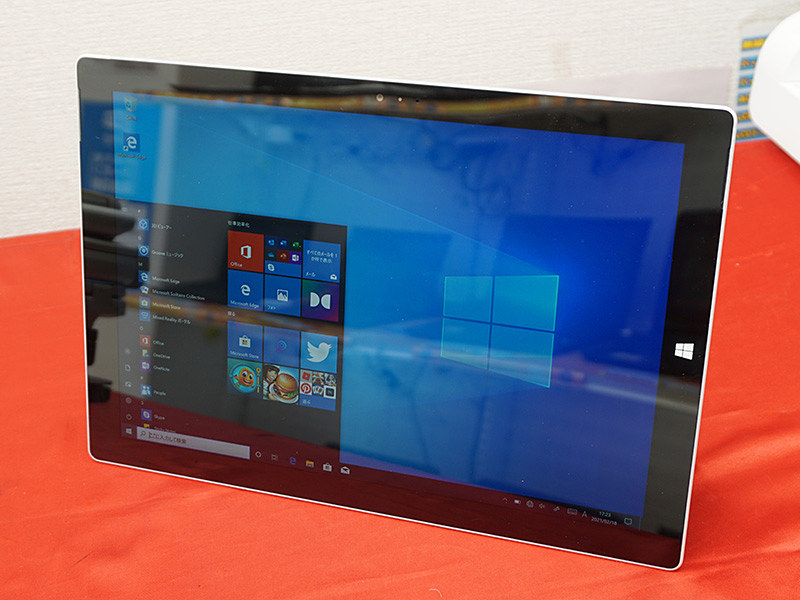 Surface Pro 3」が税込22,800円！PCコンフルで中古品セール （取材中に 