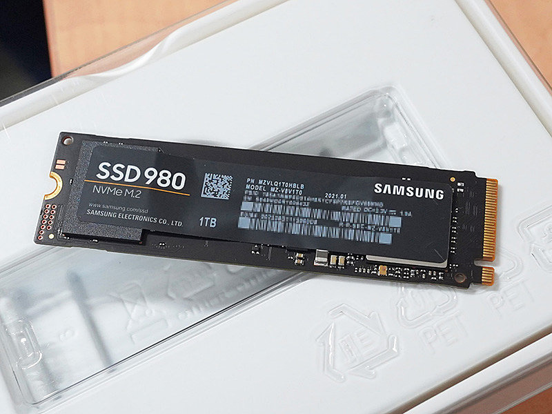 PC/タブレットSamsung SSD 980 M.2 1.0TB MZ-V8V1T0B/ IT
