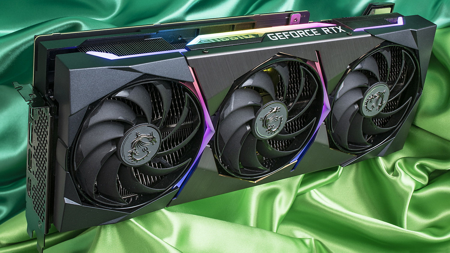 ゲーマー向けGPU最高峰「GeForce RTX 3080 Ti」は高OCでRTX 3090を 