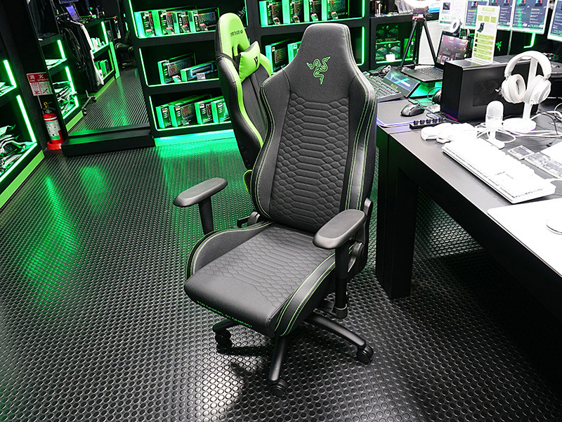 高評価！ Razer公式 大型商品 Razer Iskur Black エルゴノミック