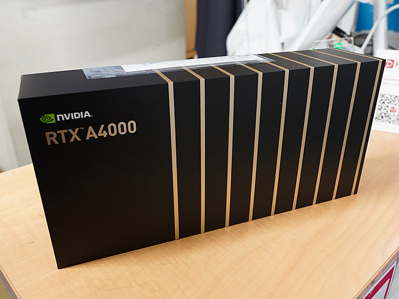 1スロットのプロ向けビデオカード「NVIDIA RTX A4000」のパッケージ版