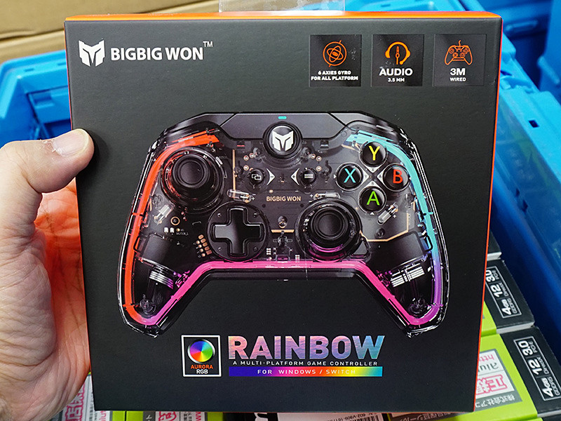 透明ボディの光るゲームパッド Rainbow が入荷 背面ホイールボタン装備 Akiba Pc Hotline