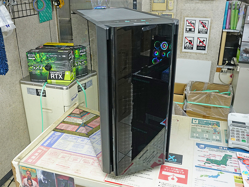 DeepCoolの安価なE-ATXケースが入荷、フロントパネルの違いで2製品