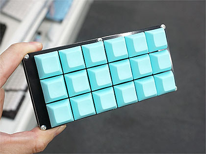 3行/6列のマクロキーパッド自作キット「Quick17」、ロータリー