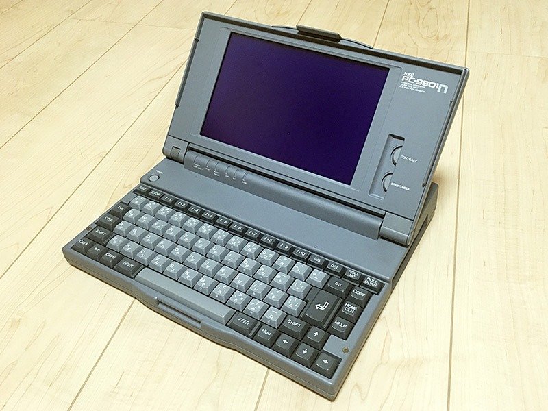 あのPC-9801がノートサイズになった!「NEC PC-9801N」 - AKIBA