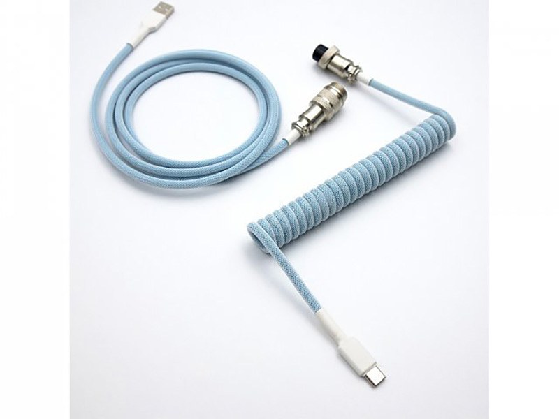 抜き差し可能な“アビエイターコネクタ”を途中に備えたUSB Type-C