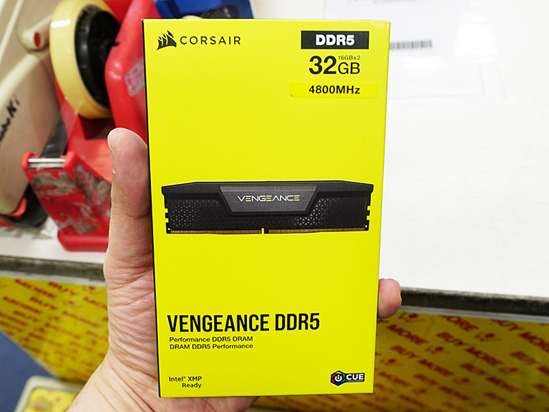 CORSAIRのDDR5-4800メモリ「VENGEANCE DDR5」、16GB×2枚組で41,800円