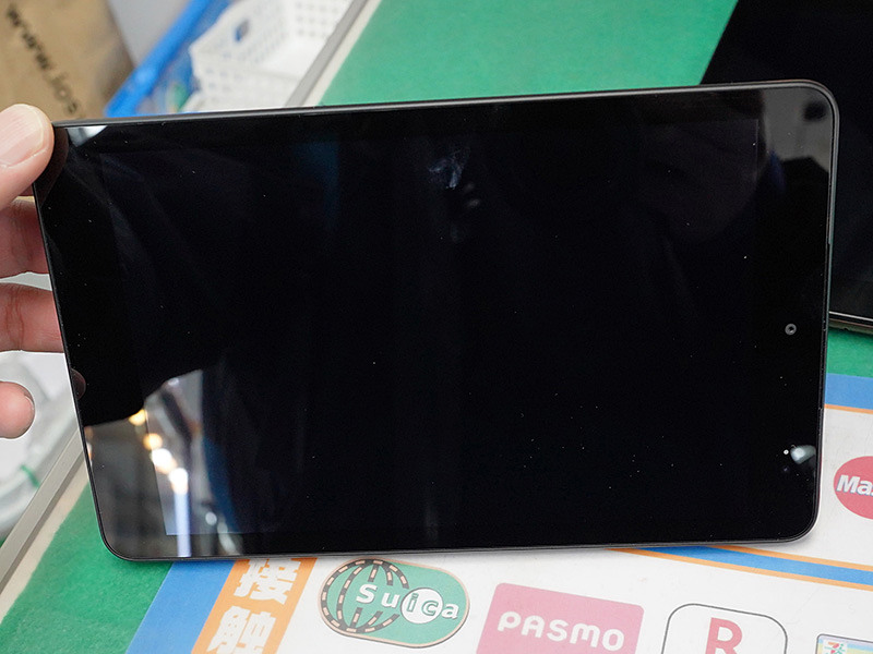 京セラの8型タブレット「Qua tab QZ8」が13,800円から、イオシス 