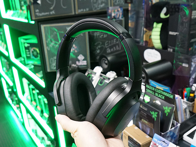 ハイブリッド型ANC採用のワイヤレスヘッドセット「Razer Barracuda Pro