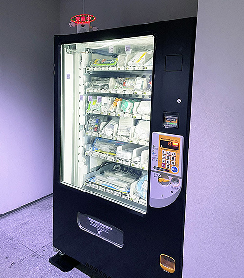 愛三電機がプロ向け商品を扱う自販機を設置、場所は秋葉原UDX地下2階で 