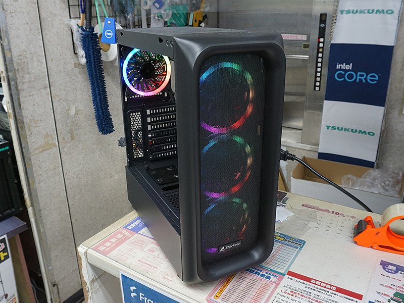 ARGBファンを4基搭載したATXケース「TK5M RGB」がSharkoonから - AKIBA