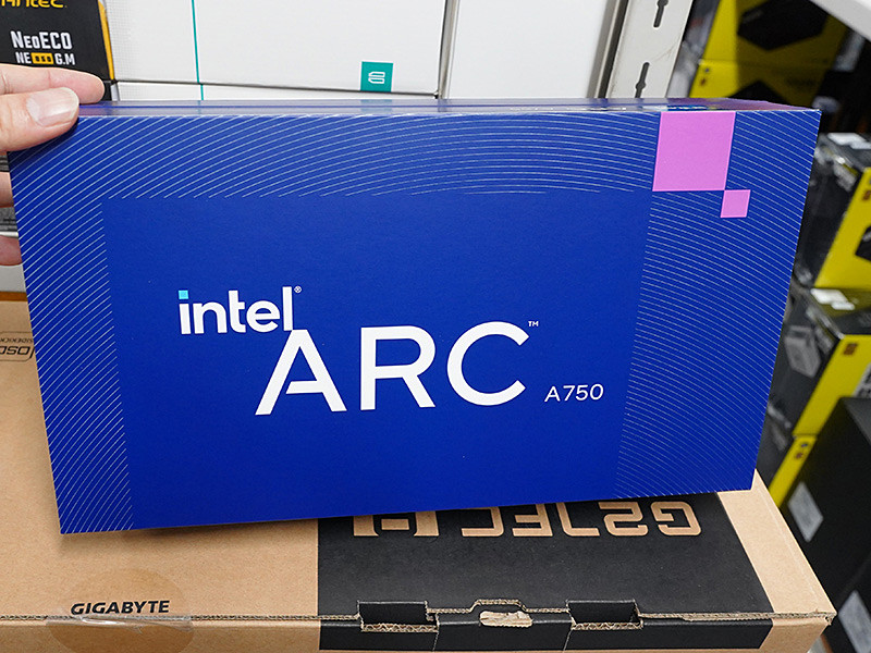 Intel Arc A750」純正ビデオカードが発売、価格は57,800円 - AKIBA PC 