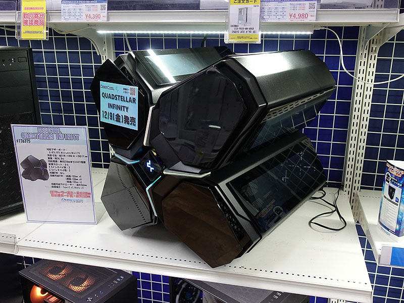 DeepCoolの巨大モビルアーマー風PCケース「QUADSTELLAR INFINITY」が9