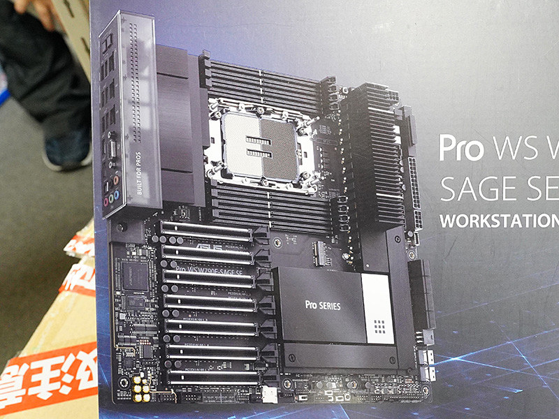 ASUSの新型Xeonマザー「Pro WS W790E-SAGE SE」が発売、PCIe 5.0 x16