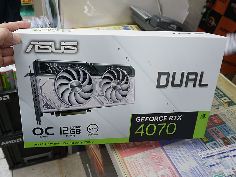 ASUSの白いGeForce RTX 4070が発売、デュアルファン仕様 - AKIBA PC