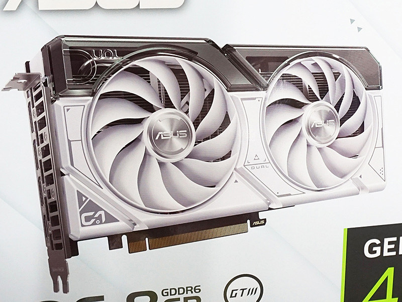 ASUSの“白いGeForce RTX 4060”が発売、デュアルファン搭載