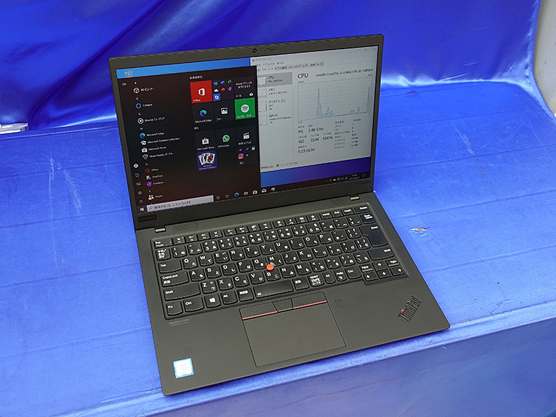 第8世代Core i5/16GBメモリ搭載の14インチ「ThinkPad X1 Carbon」がお