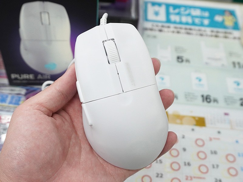 重さわずか49gのゲーミングマウス「PURE SEL」がROCCATから、色違いで2