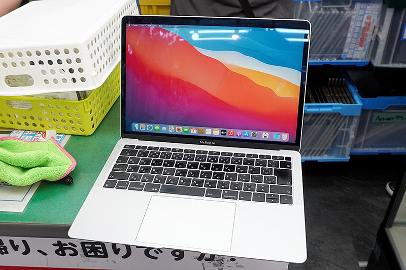 MacBookやSurface、富士通軽量ノートの中古品が売れ行き好調 - AKIBA 