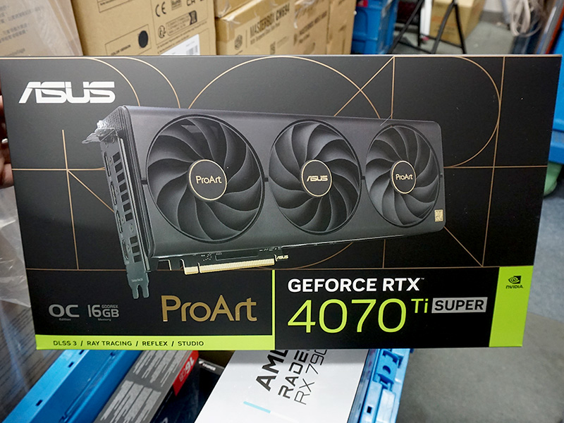 ASUS ProArtブランドのGeForce RTX 4070 Ti SUPERが発売、2.5スロット