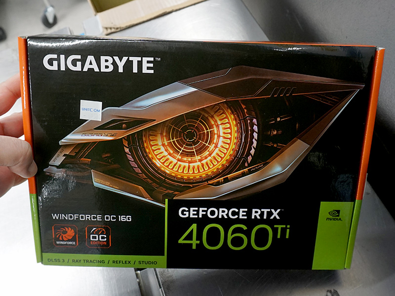 GIGABYTE「GeForce RTX 4060 Ti WINDFORCE OC 16G」が入荷、デュアル