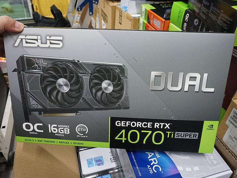 ASUS Dual GeForce RTX 4070 Ti SUPER OC Edition 16GB GDDR6X ASUS Dual GeForce RTX 4070 Ti SUPER OC Edition 16GB GDDR6X