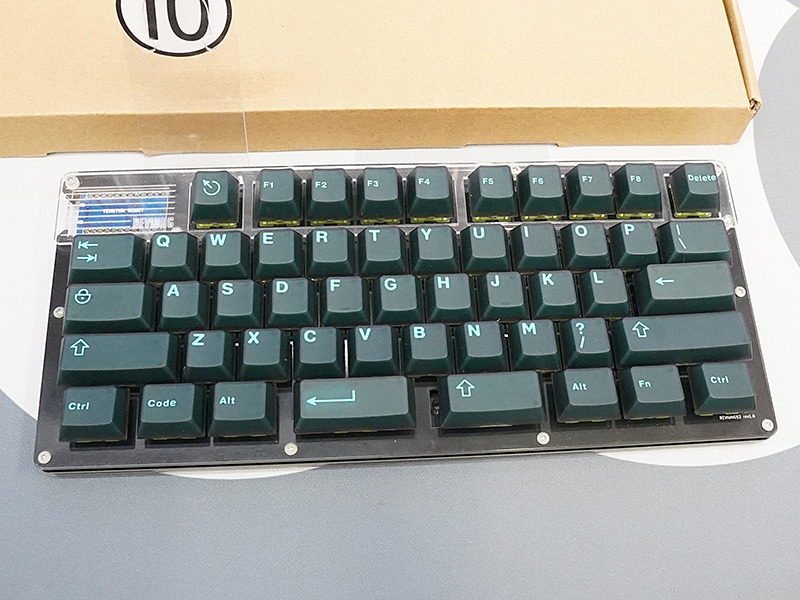 ABS製の半透明なキーキャップセットが遊舎工房に入荷、計3種類