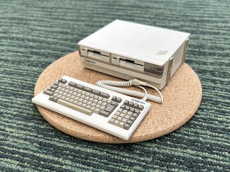 パソコンミニ「PasocomMini PC-8801 mkII SR」が発表されたニュースが注目を集める - AKIBA PC Hotline!