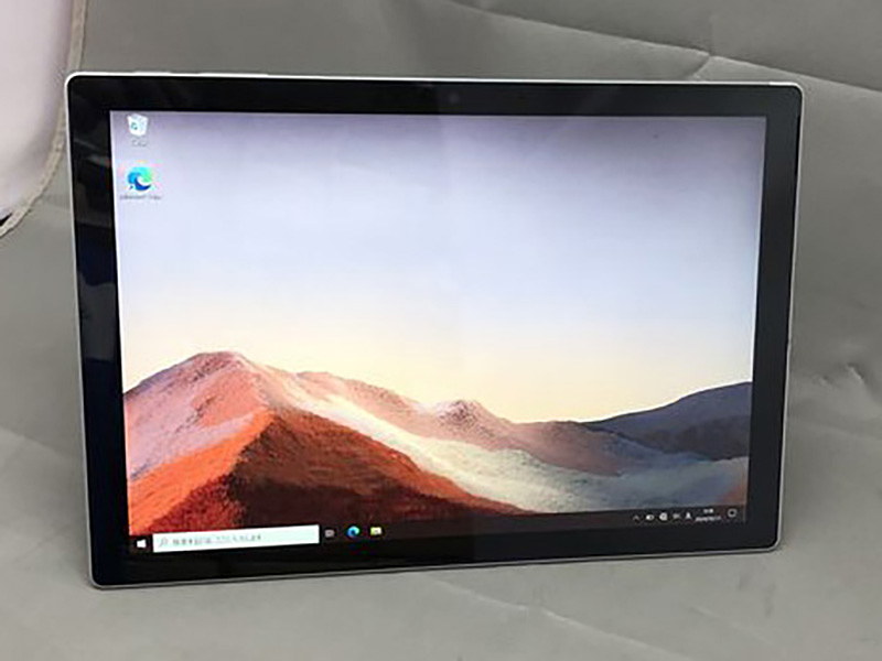 Core i5-1035G4を搭載したタブレットPC「Surface Pro 7」が64