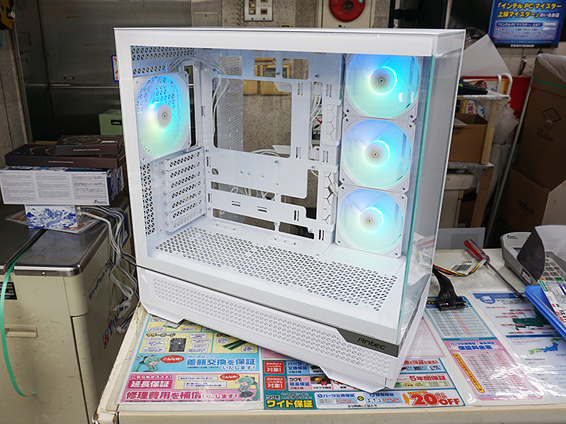 背面コネクタマザー対応のピラーレスケース「Constellation C7