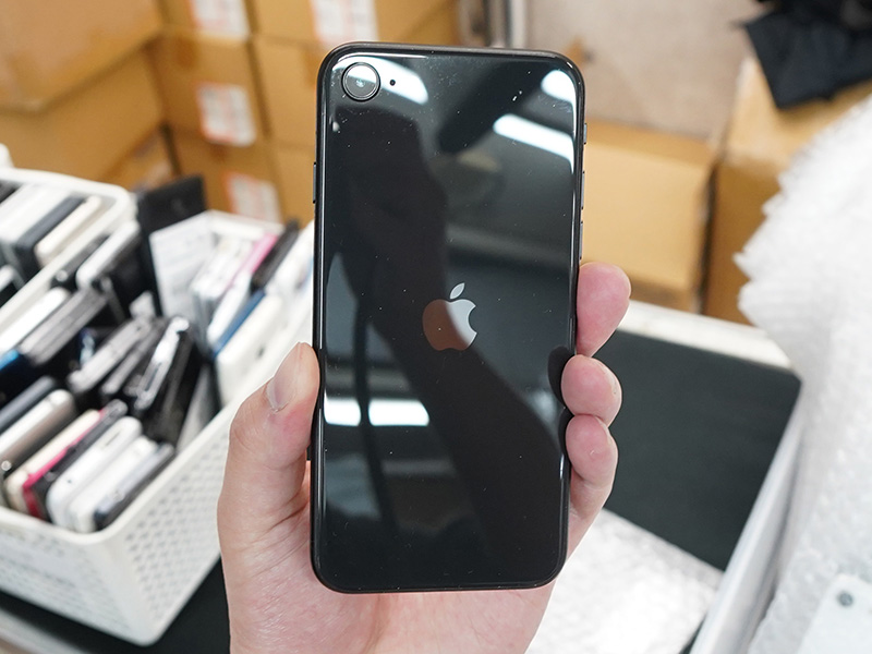 第2世代iPhone SE 64GBの訳あり品が12,800円など！CCコネクトの