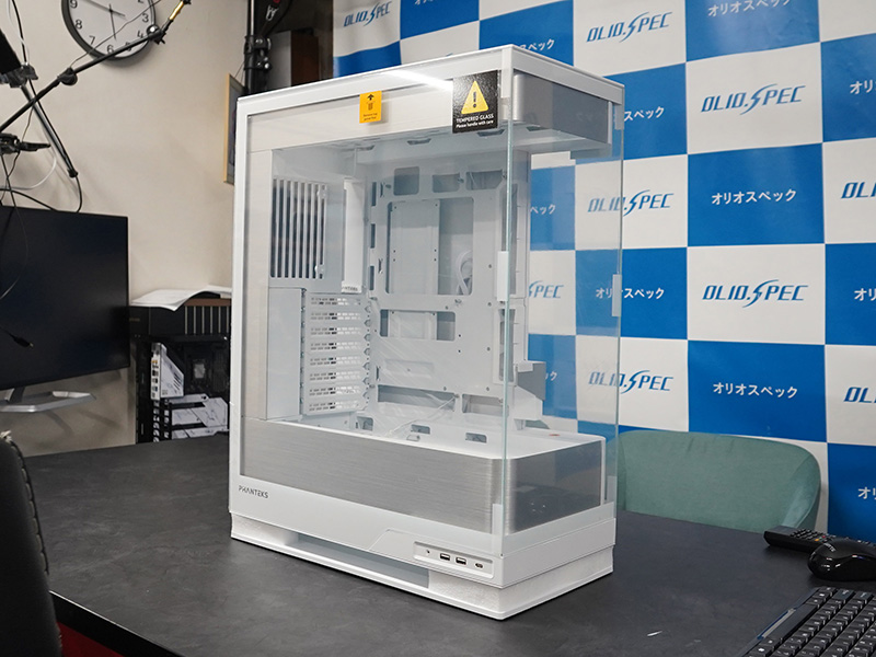 PhanteksのピラーレスPCケース「Evolv X2」が入荷、ガラスパネル