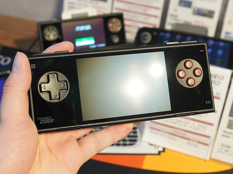 中古美品　AYANEO Pocket Micro (6GB 128GB) レッド AYANEO Pocket MICRO Retro Gold」レビュー。懐かしい外観